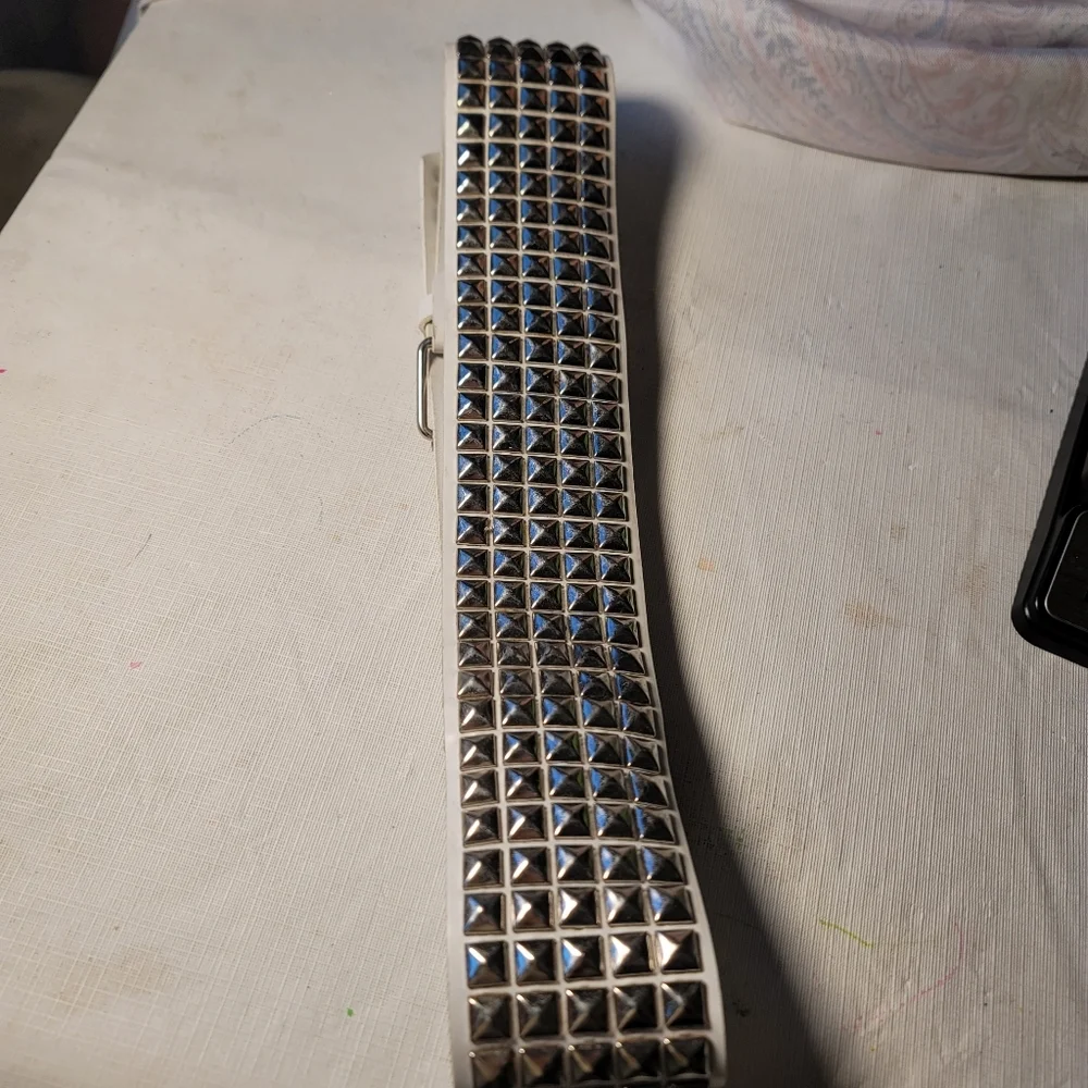 Hot topic vintage Studded Extra Wide White Statement belt Size 38 Unisex